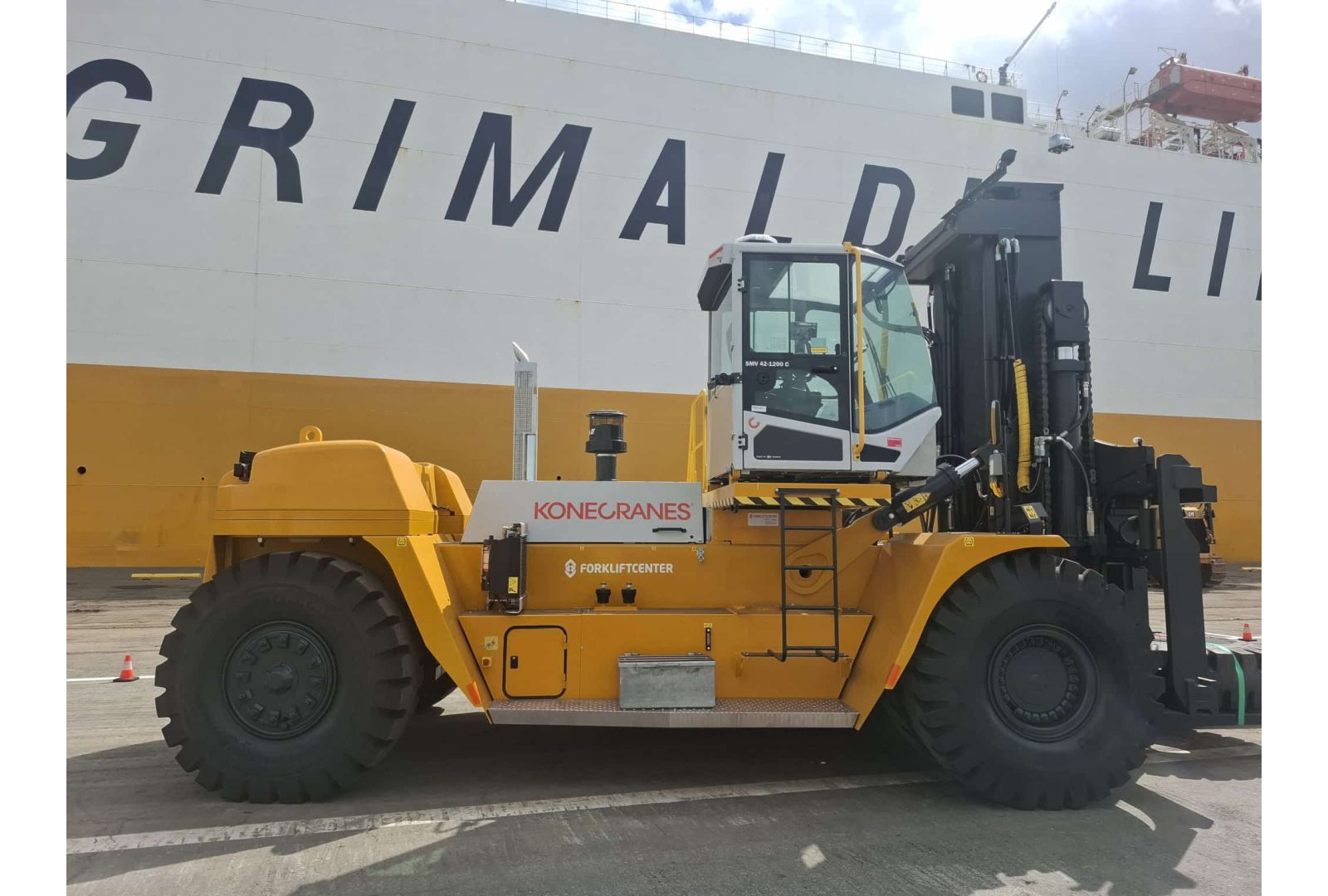 Forkliftcenter Supports Grimaldi Group with Special-Built Konecranes Forklifts