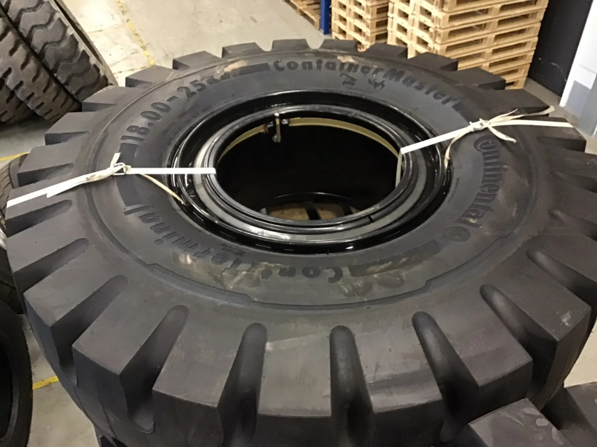 CONTINENTAL - 18.00-25 NEW CONTINENTAL - 18.00-25 NEW