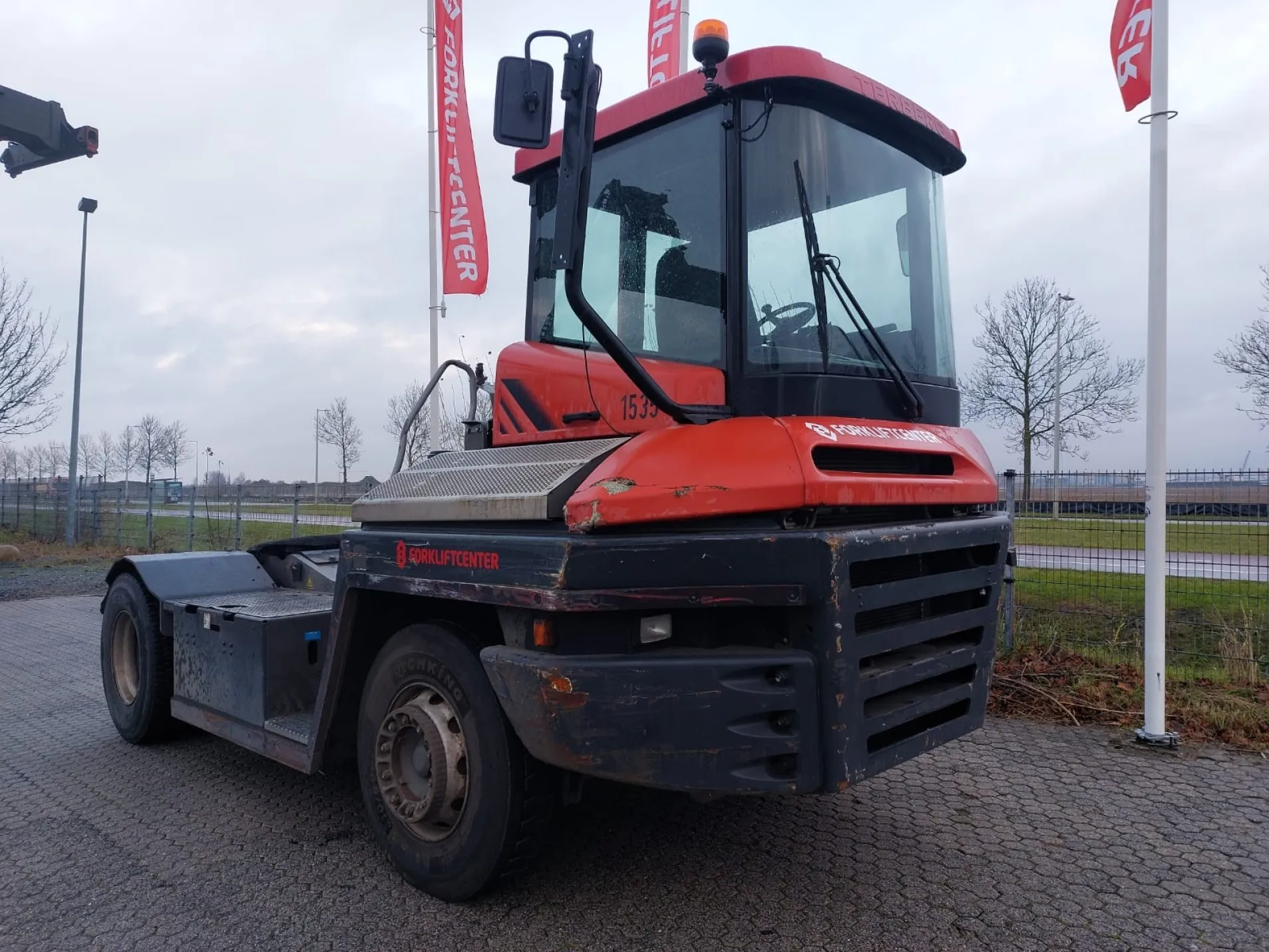 TERBERG TT223
Tow Tractor Yard