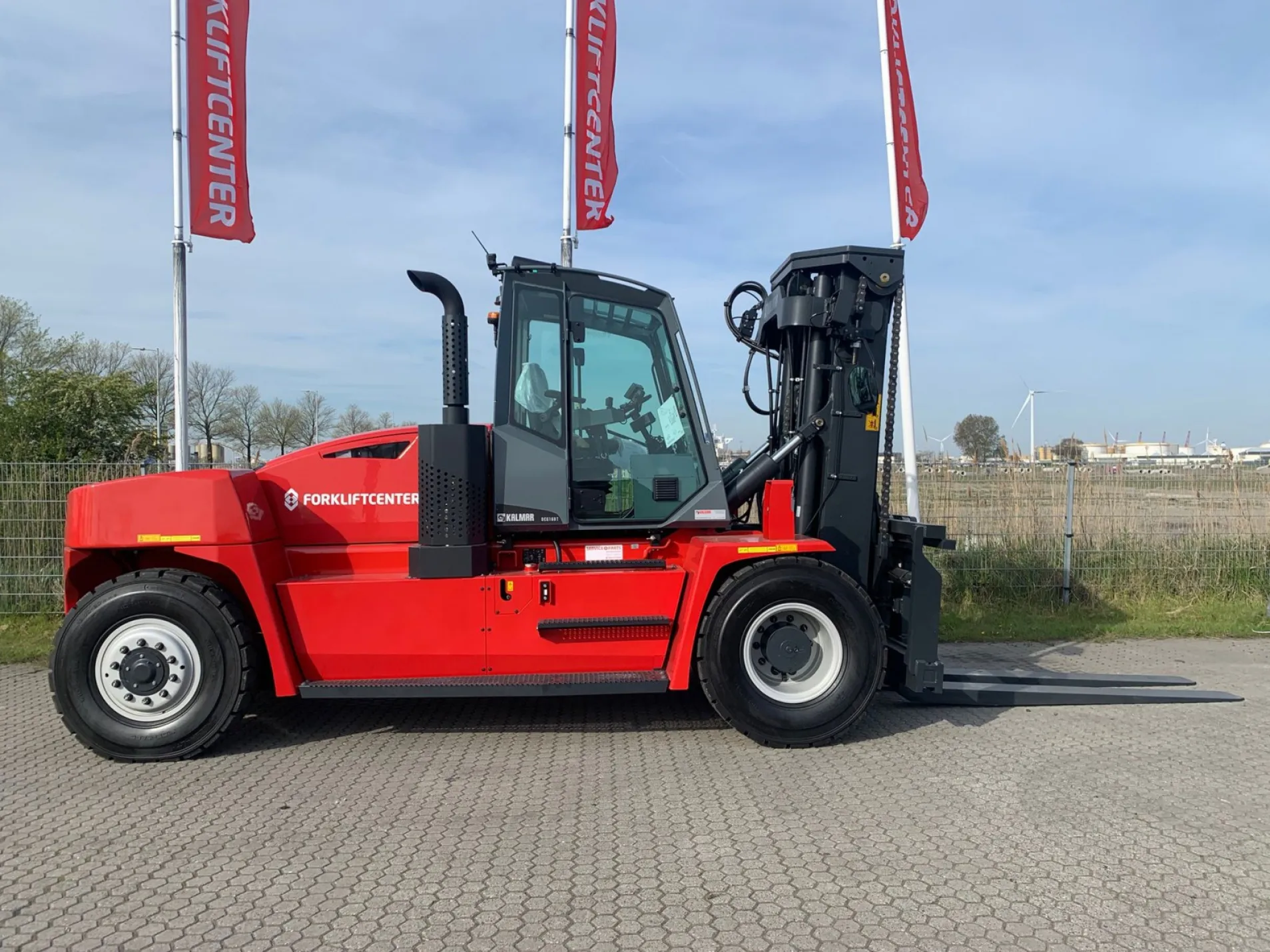 KALMAR DCG160-12T
4 Whl Counterbalanced Forklift >10t