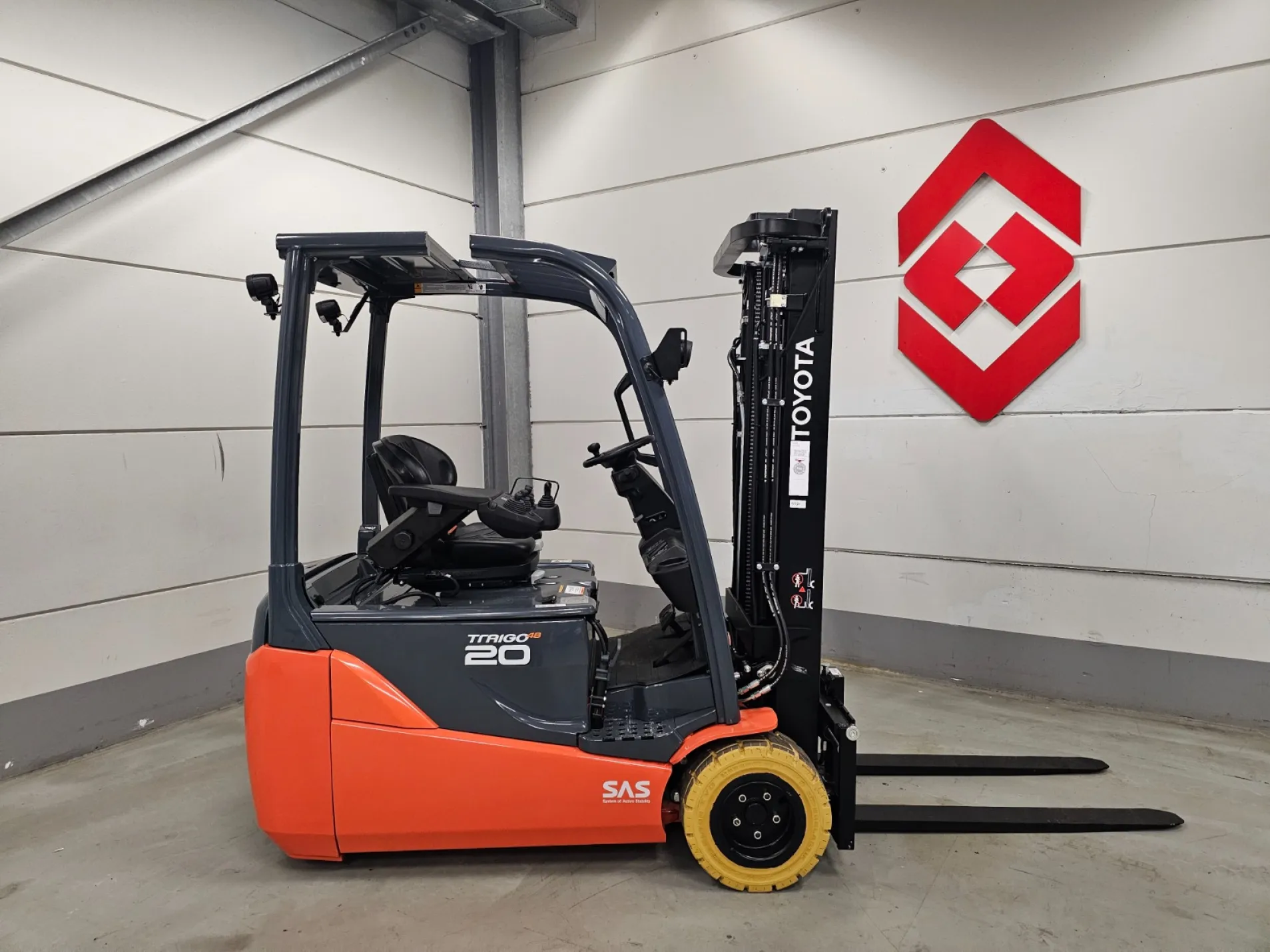 TOYOTA 8FBE20T
3 Whl Counterbalanced Forklift <10t