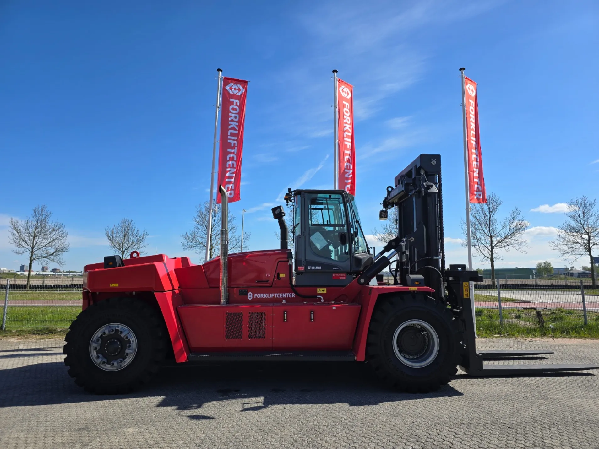 KALMAR DCG 330-12
4 Whl Counterbalanced Forklift >10t