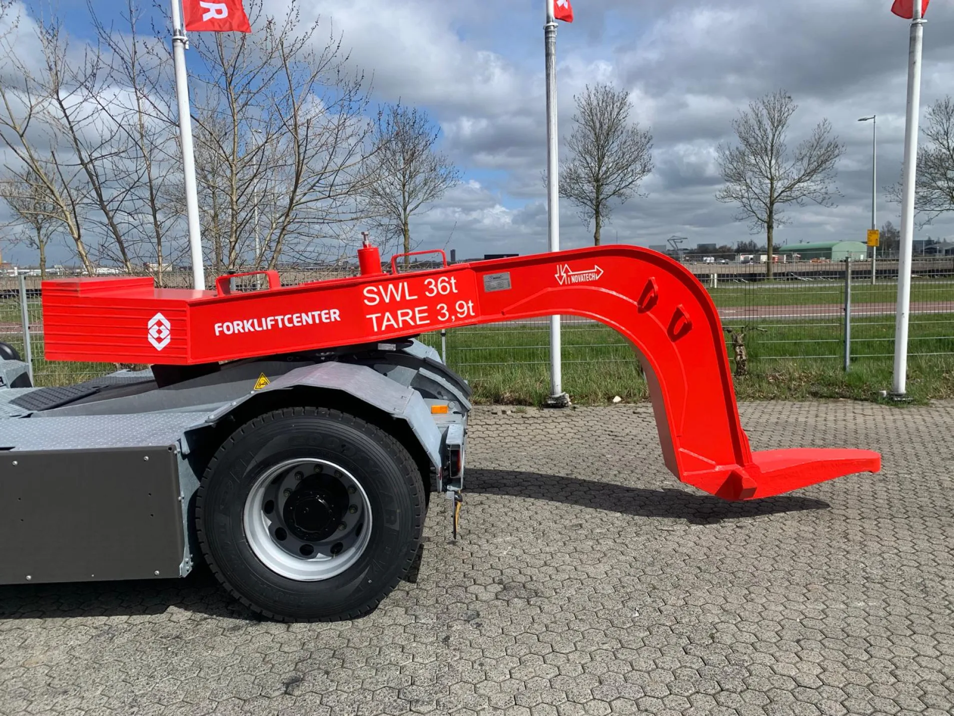 Novatech - Gooseneck 36t
