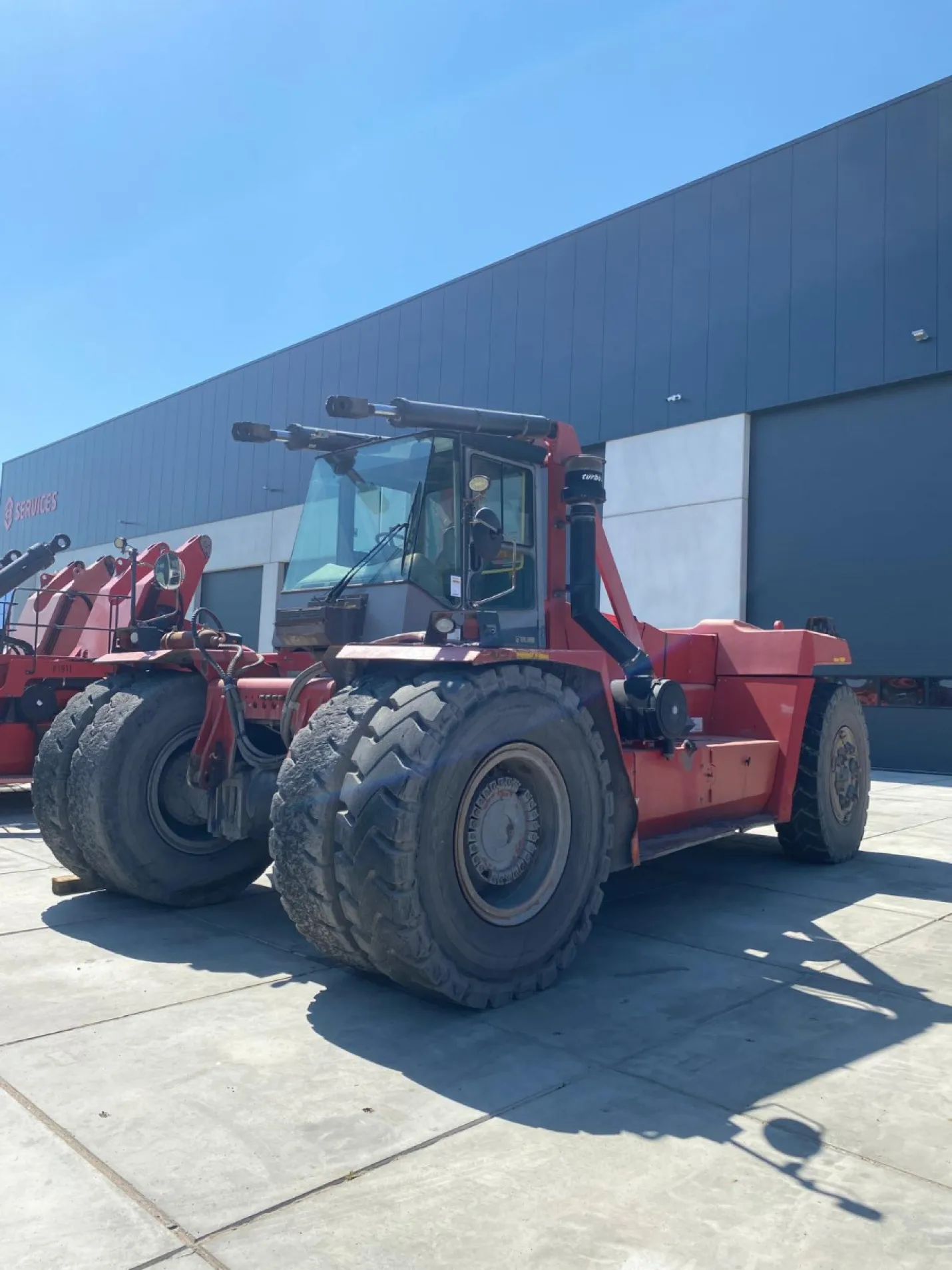 Kalmar DCF450-12
