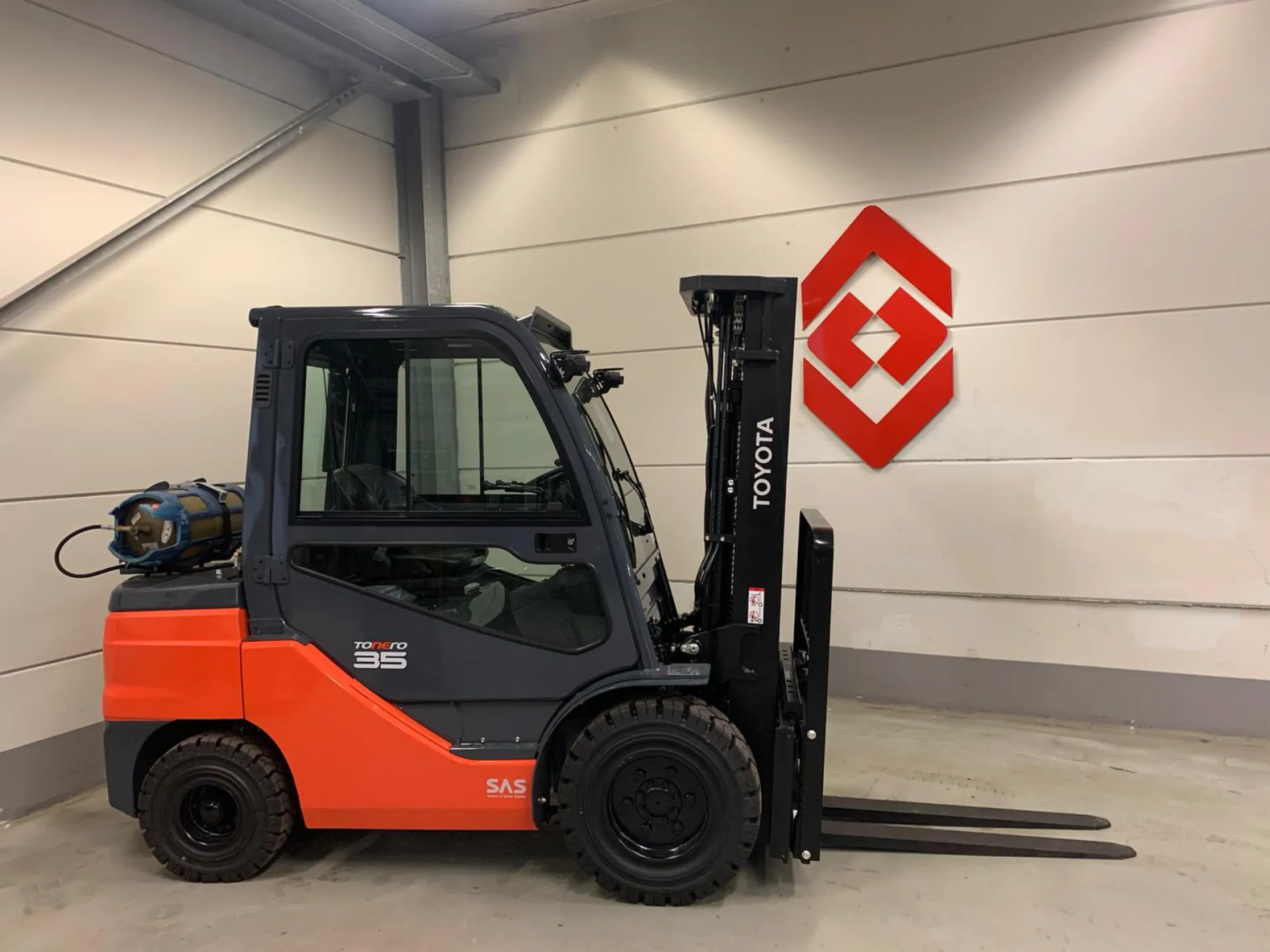 TOYOTA 02-8FGJF35
4 Whl Counterbalanced Forklift <10t