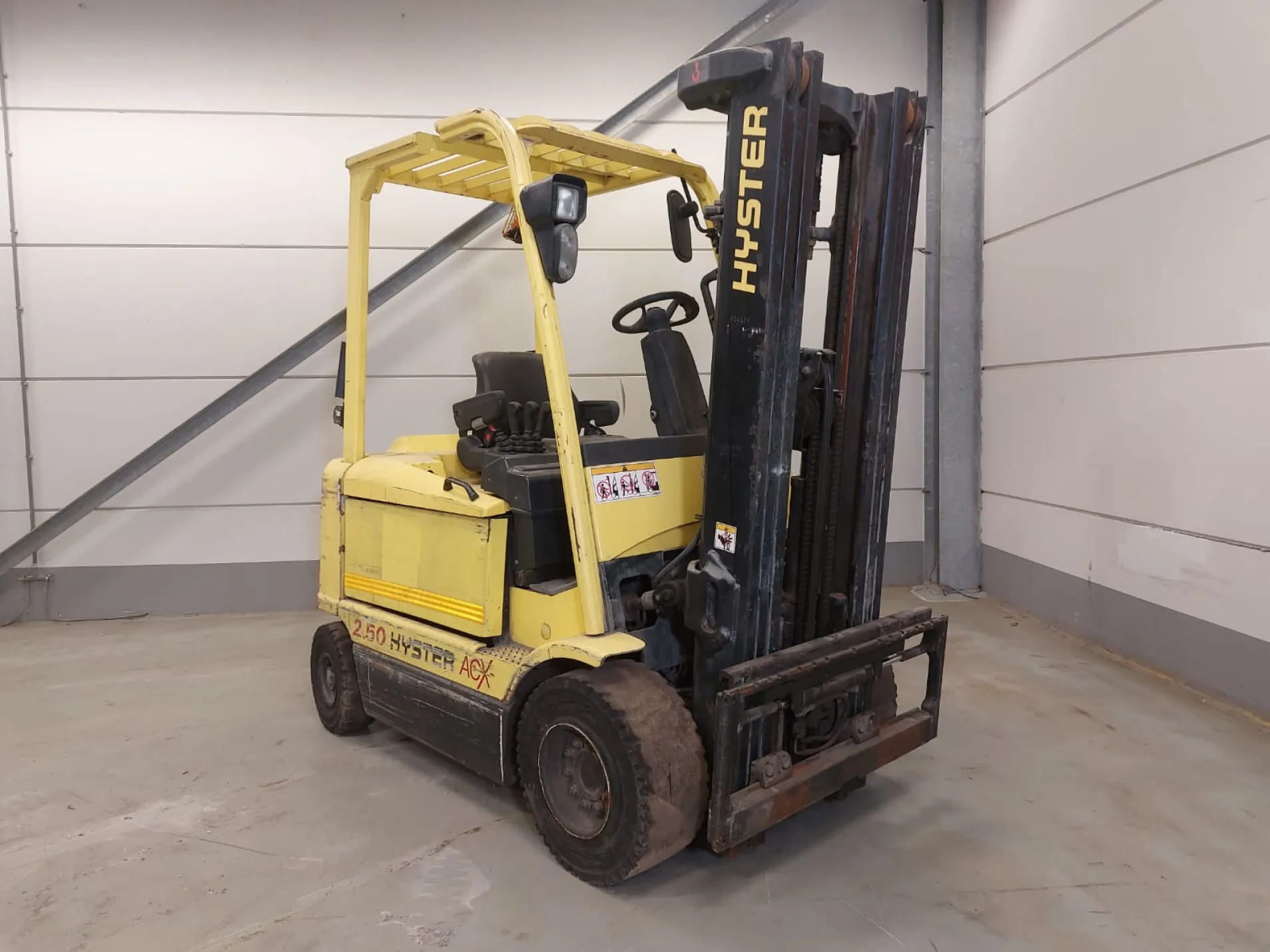 HYSTER - J2.50XM-717