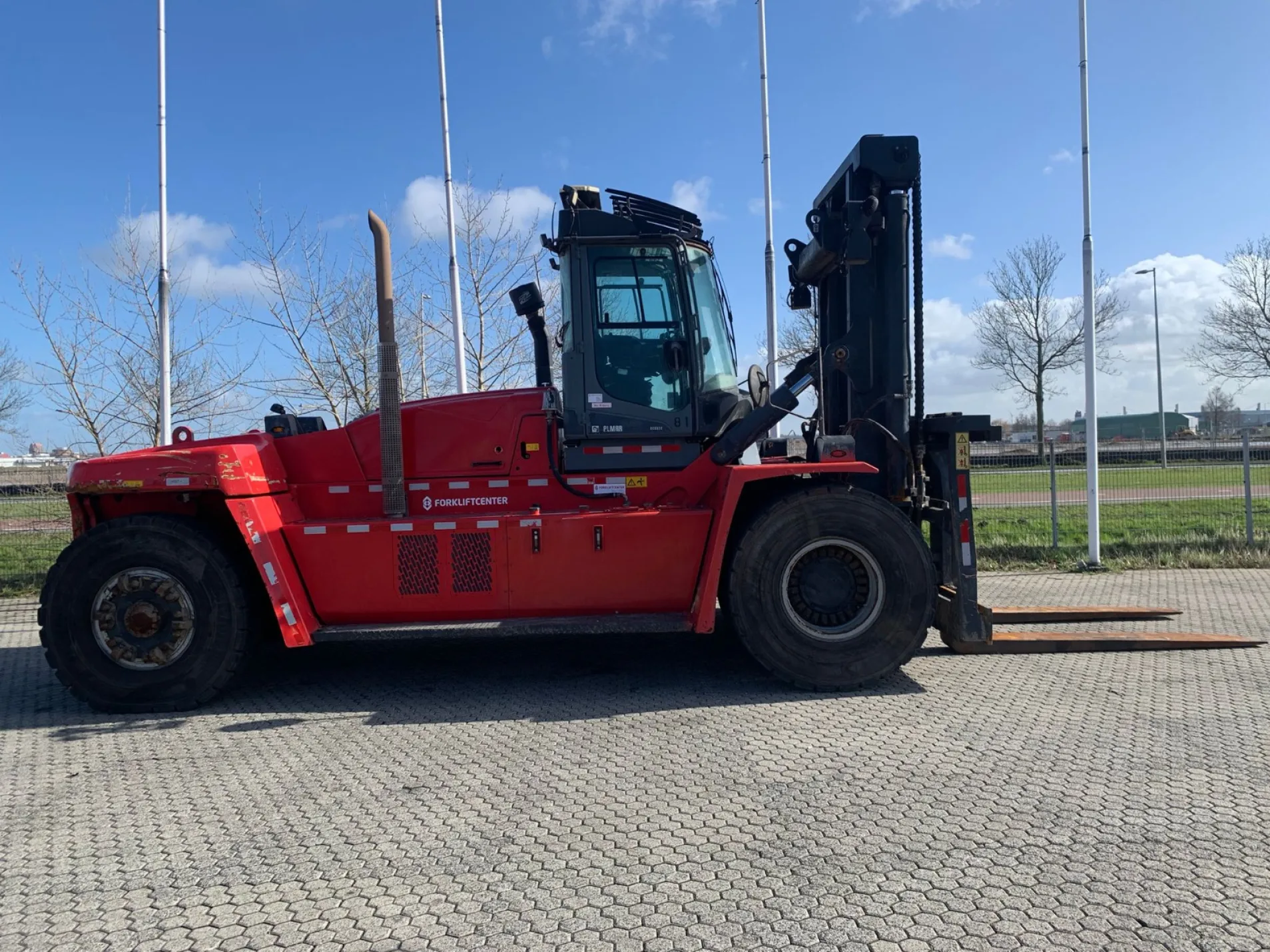 KALMAR DCG330-12LB
4 Whl Counterbalanced Forklift >10t