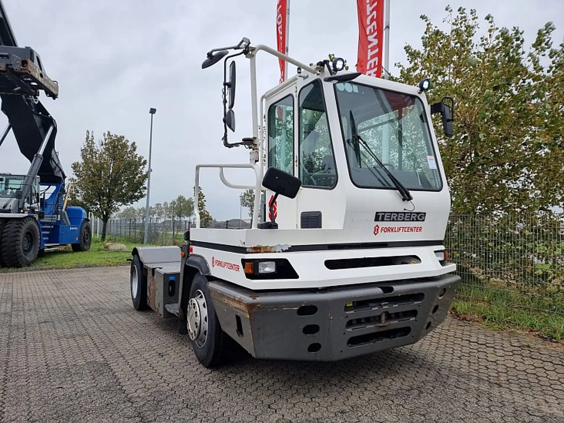 TERBERG YT182
TOW TRACTOR YARD