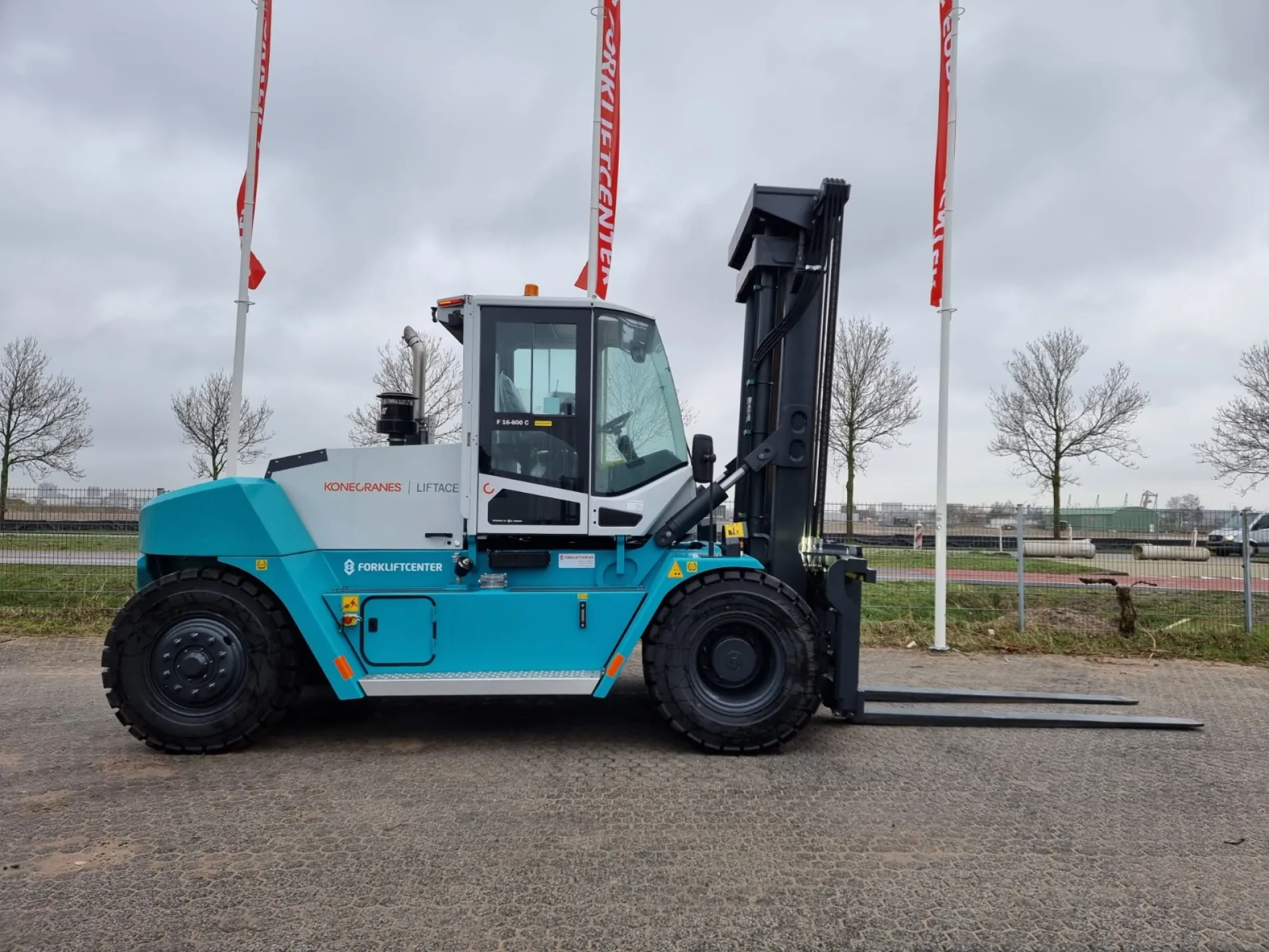 KONECRANES LIFTACE F16-600C
4 Whl Counterbalanced Forklift >10t