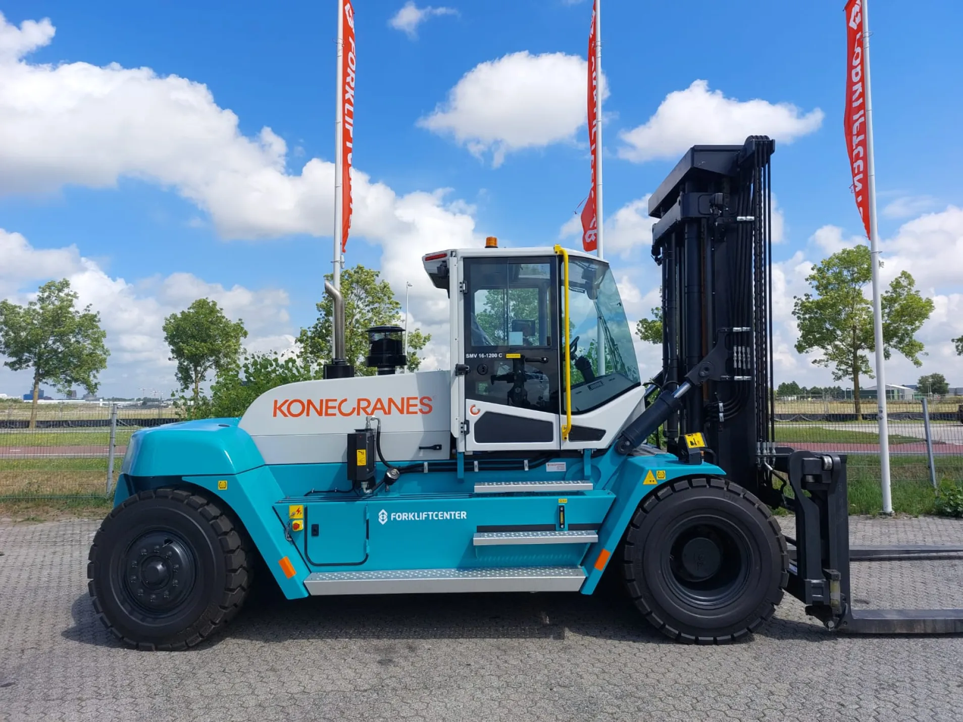 SMV 16-1200C
4 Whl Counterbalanced Forklift >10t