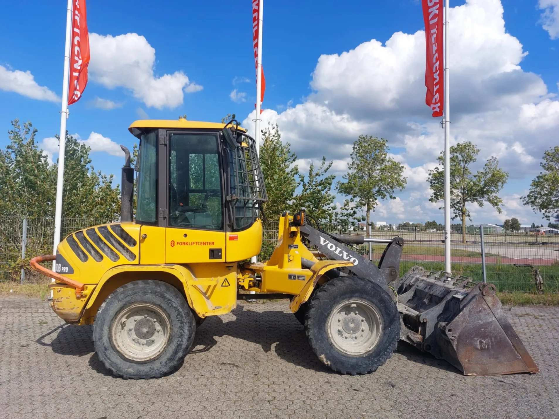 Volvo - L30B PRO 4x4
