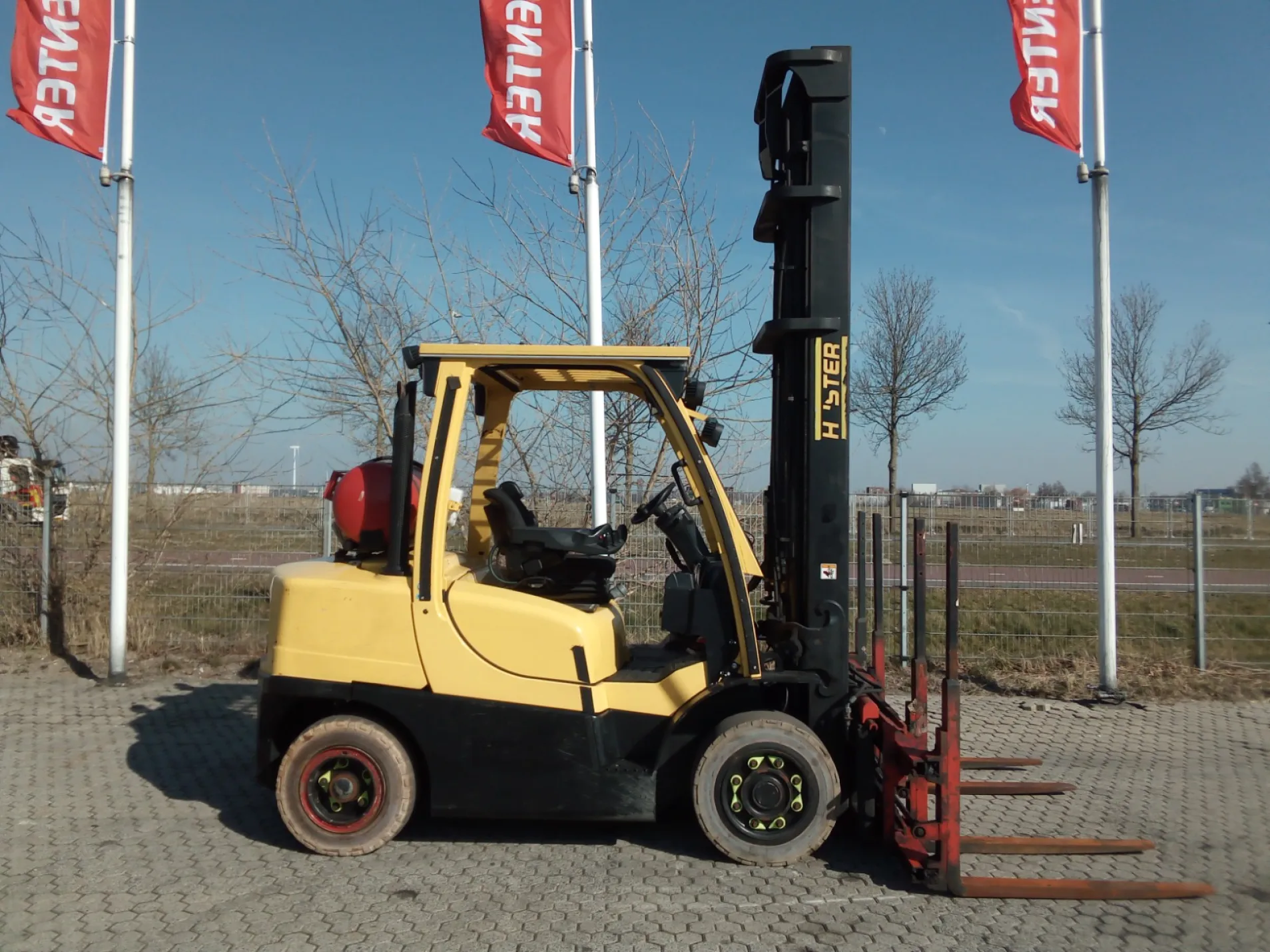 HYSTER H4.0FT5
4 Whl Counterbalanced Forklift <10t HYSTER H4.0FT5
4 Whl Counterbalanced Forklift <10t